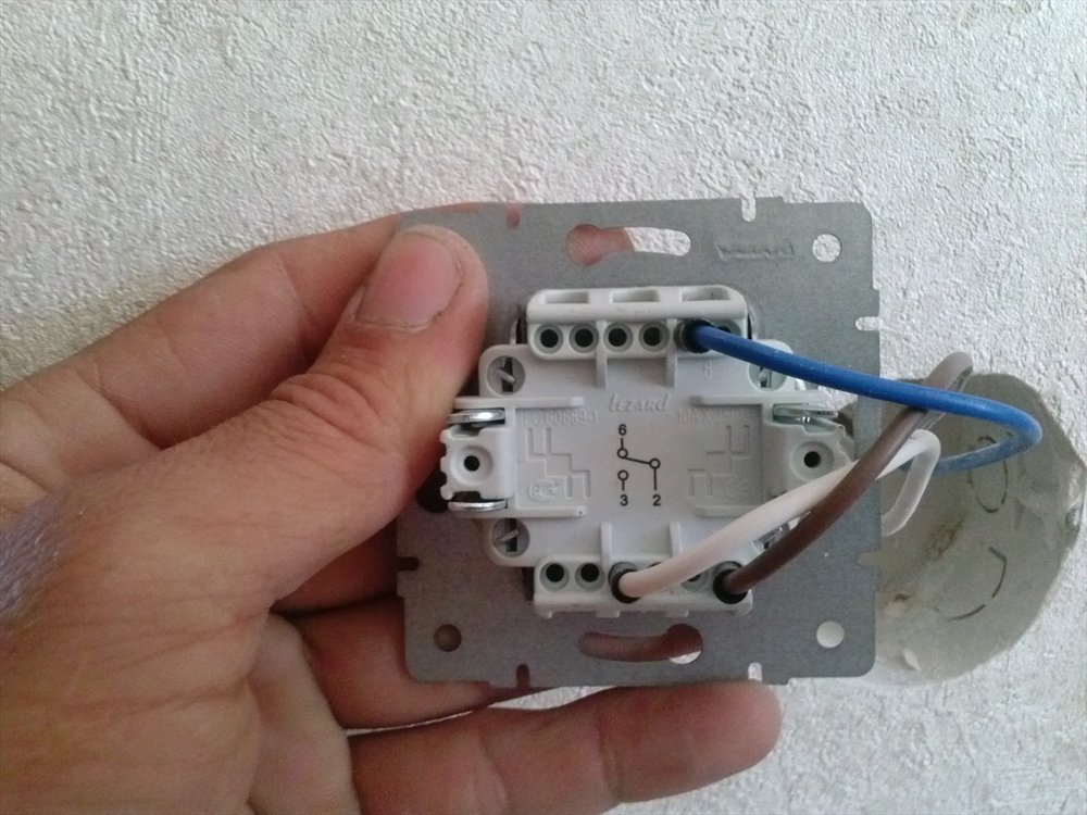 Схема подключения выключателя света с одной клавишей: монтаж и замена выключателя