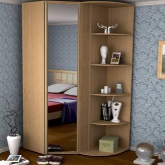 Угловые шкафы в спальню: разновидности и особенности выбора