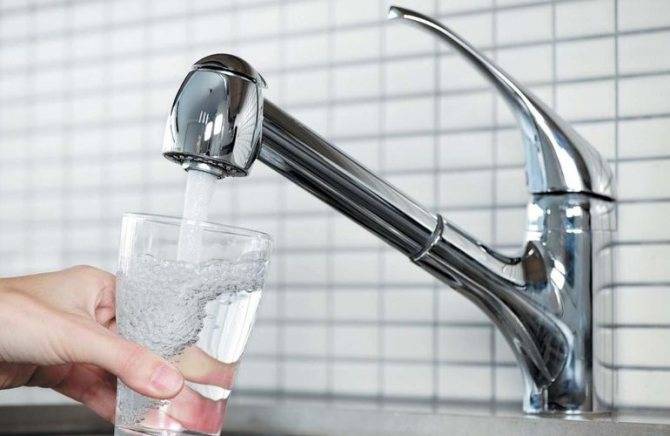 Какой фильтр для очистки воды под мойку лучше: проточные питьевые системы для квартиры и дома, виды с обратным осмосом для установки на кухне, рейтинг и отзывы