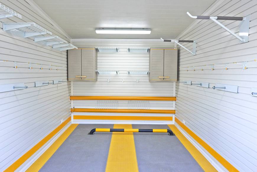 Чем обшить гараж изнутри недорого: как отделать стены помещения внутри дешево, особые требования к материалам