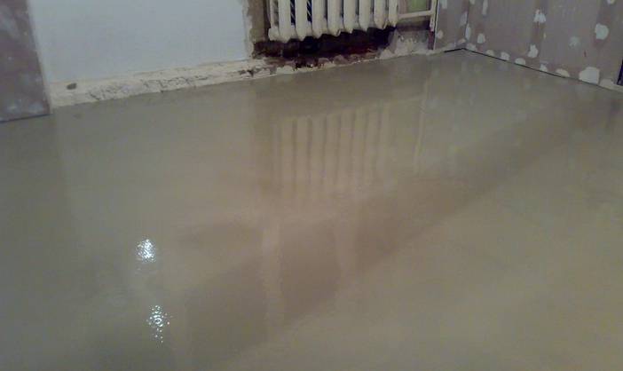 Выравнивание пола самовыравнивающейся смесью - подробная инструкция + выбор смеси