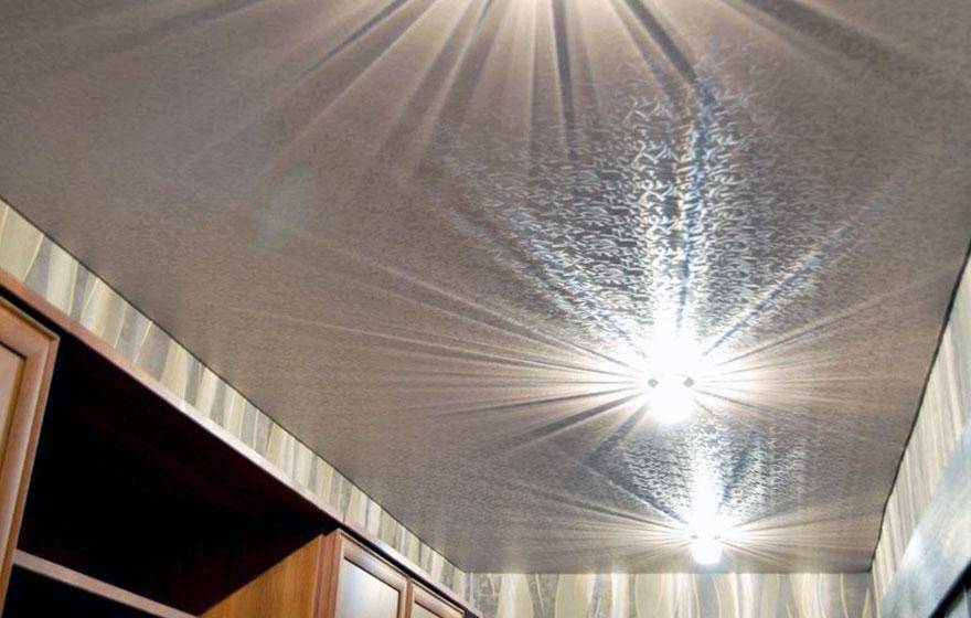 Фактурный натяжной потолок: фото как сделать своими руками, рельефный в интерьере, белые валики