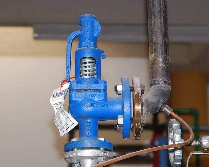 Предохранительный клапан в системе отопления: сбросной и аварийный