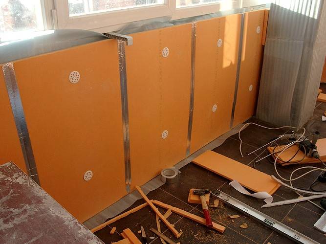 Штукатурка по пеноплексу для фасадов и внутренних стен помещений: как выбрать и нанести клеящую смесь