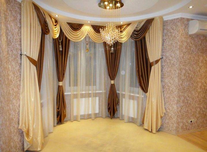 Как крепить потолочный карниз