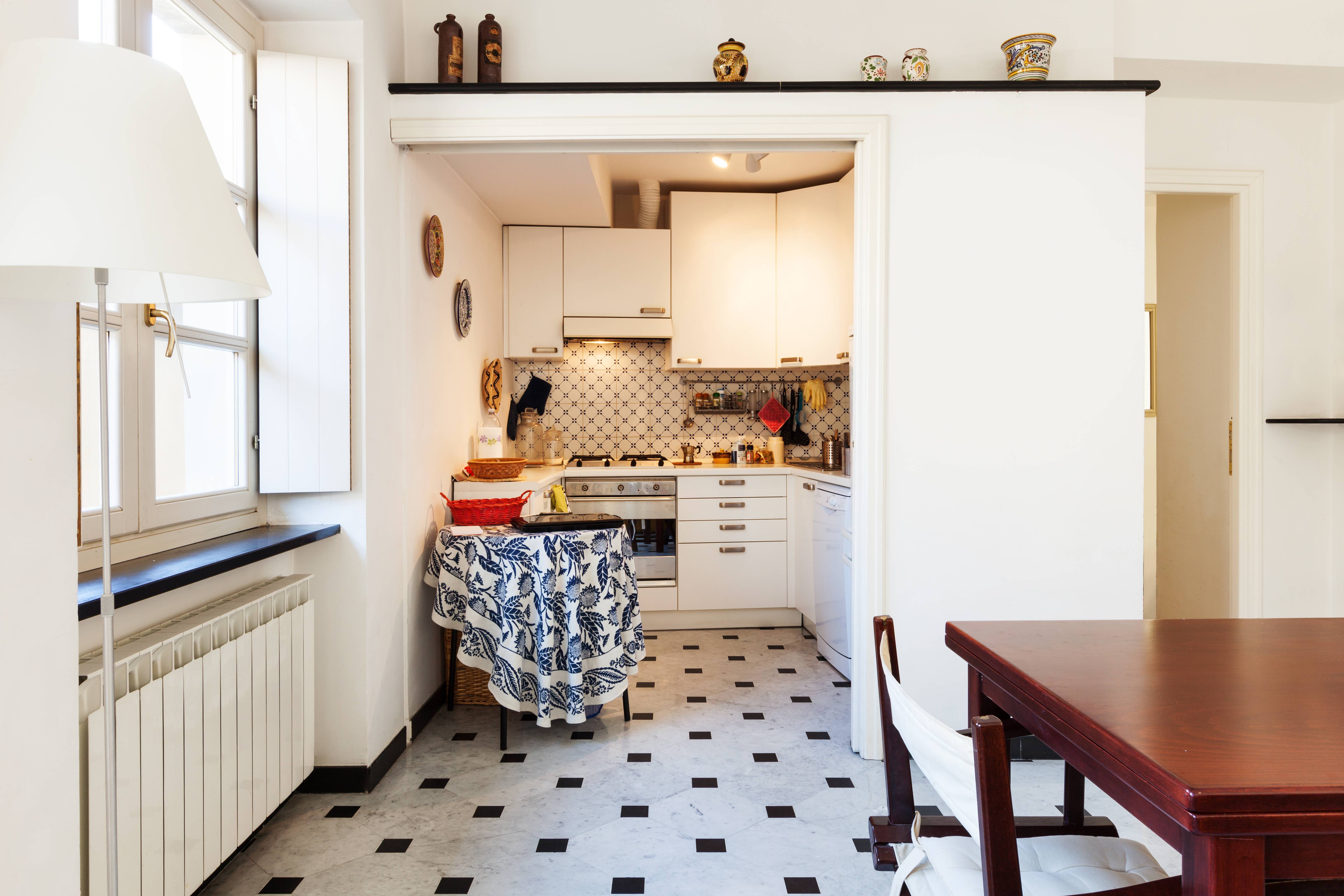 Организация пространства на кухне: 10 идей + полезные лайфхаки