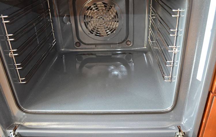 Каталитическая очистка духовки - что это такое и как работает, отличие от пиролитической или гидролизной