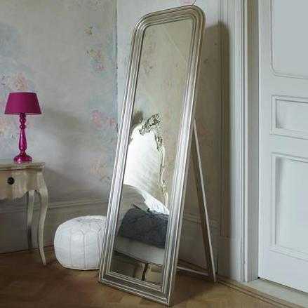 Зеркало в спальне (50 фото): правила размещения тумбы с зеркалом по фен-шуй в дизайне интерьера
