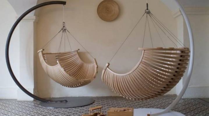 Подвесные кресла: идеи меблировки зоны комфорта