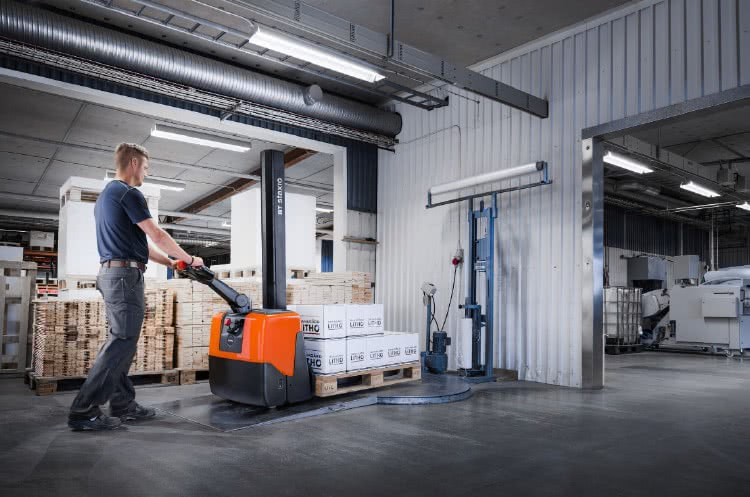 Конструкция ручного штабелера