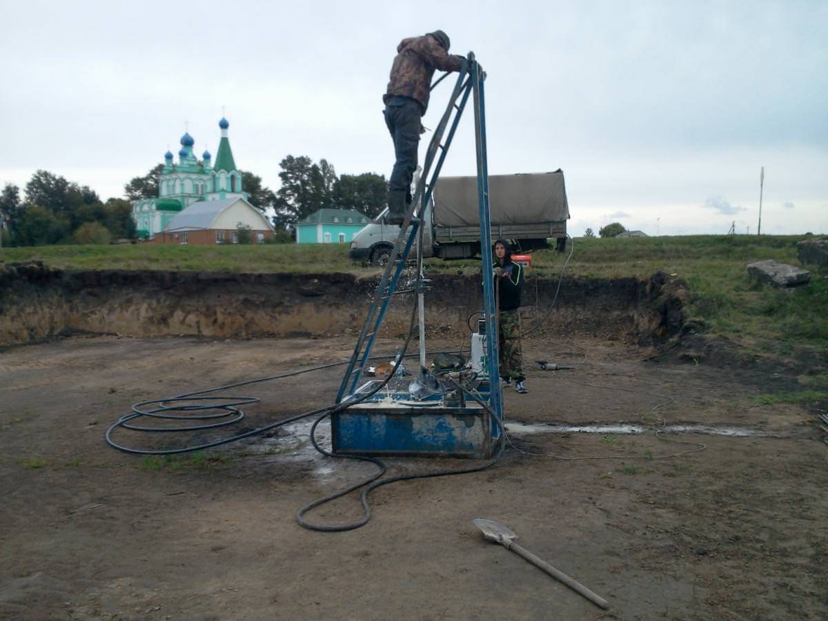 Что представляет из себя метод гидробурения скважин на воду и как провести работы самостоятельно