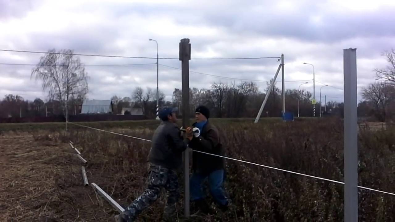 Способы установки столбов для забора без бетонирования своими руками