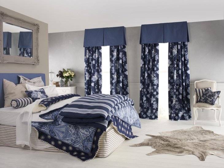 Комбинированные шторы двух цветов для спальни
