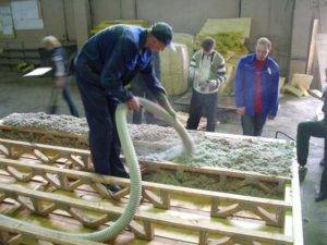 Утепление дома эковатой: свойства, цена, плюсы и недостатки, методы задувки