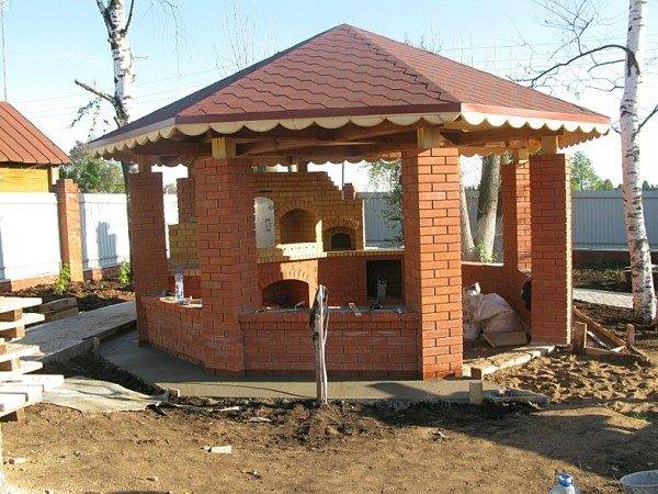 Беседки: идеи оформления и красивые примеры
