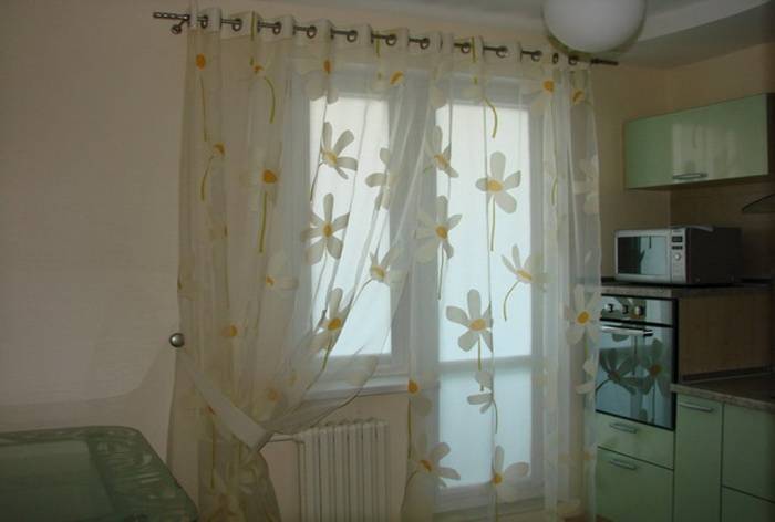 Шторы на балкон (100 фото) - новинки, разновидности и идеи оформления