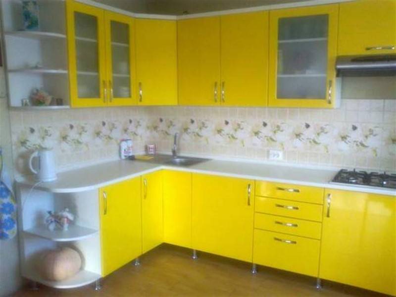 Желтый цвет в интерьере кухни: 20 фото желтых кухонь