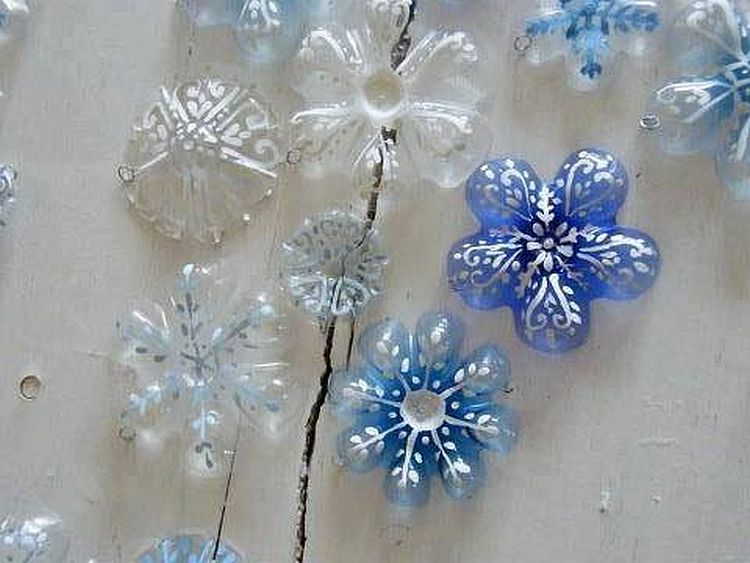 Поделки из бутылок - как использовать пластиковую и стеклянную тару для реализации творческих идей (95 фото)