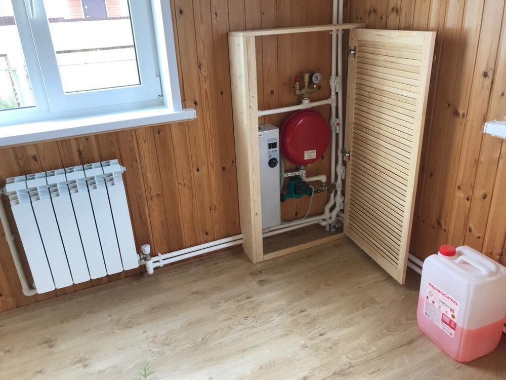 Отопление загородного дома: без газа, варианты обогрева электричеством, обогреватели, какой системой лучше прогреть помещение