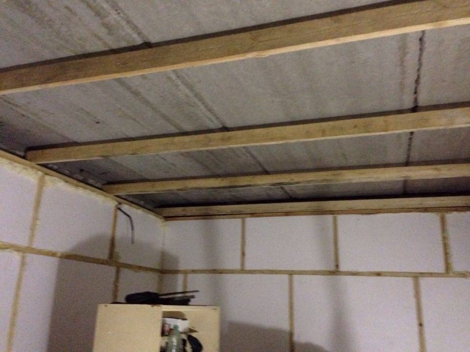Несколько подсказок, как следует утеплять потолок в гараже