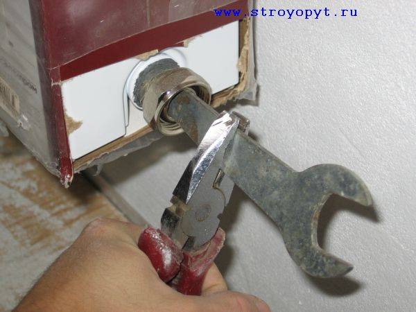 Как снять чугунную батарею отопления