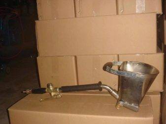 Штукатурный ковш: изделие с компрессором для штукатурки, пневматическая техника и пневмоковш, строительная конструкция своими руками