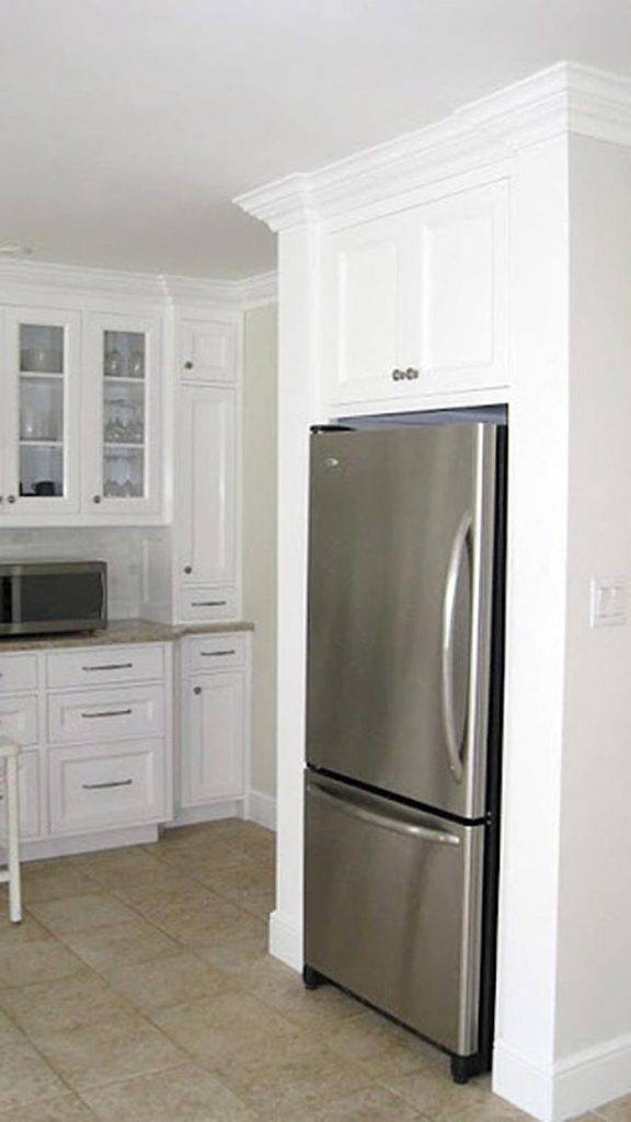 Холодильник в прихожей (32 фото): варианты дизайна прихожей с техникой. как спрятать холодильник в коридоре?