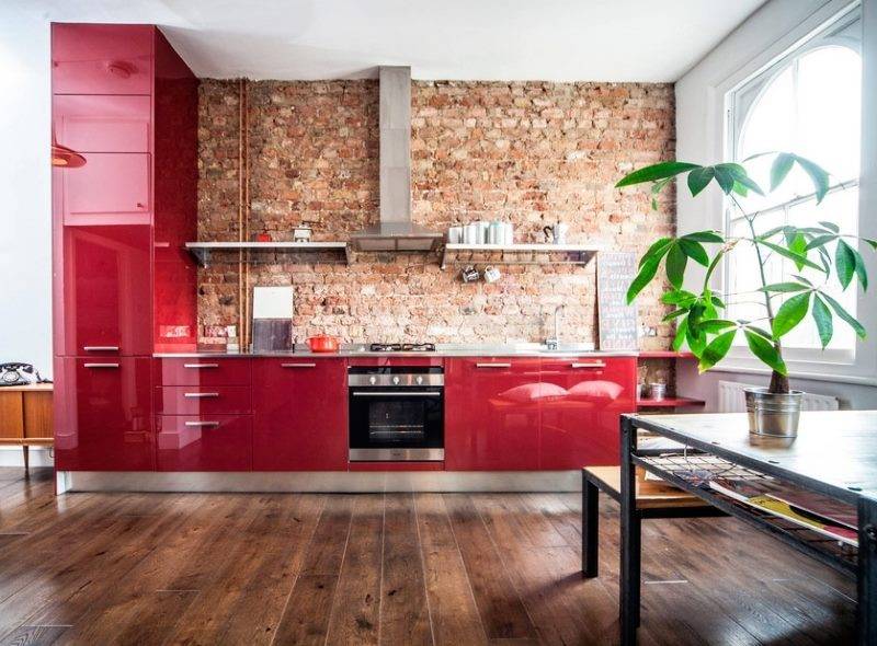 фото дизайна красных кухонь в интерьерах реальных квартир