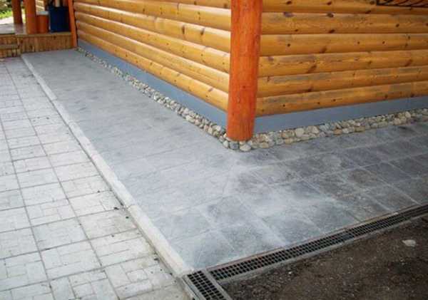 Правильная отмостка из бетона: требования и правила устройства