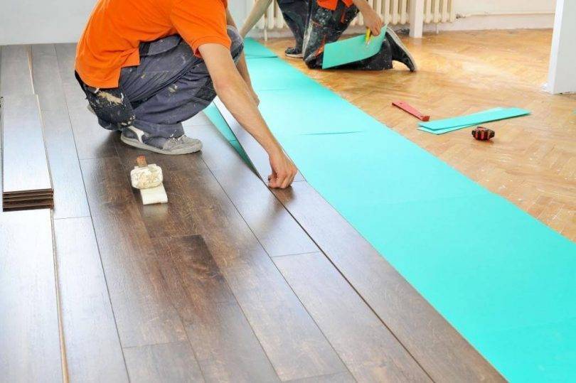 Тонкости домашнего ремонта: как выровнять пол в квартире своими руками?