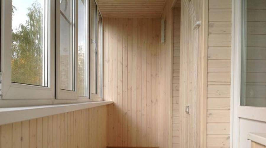 Чем отделать стены на балконе