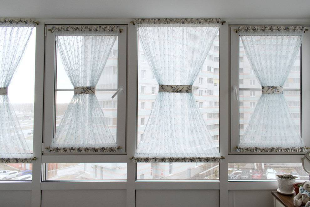Шторы на балкон: 120 фото, особенности выбора и правила применения штор