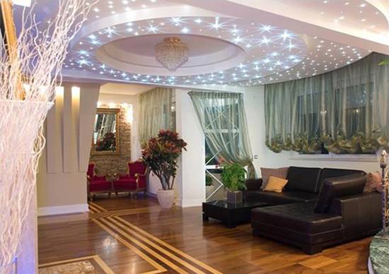 Освещение на кухне с натяжным потолком (30 реальных фото): расположение светильников,