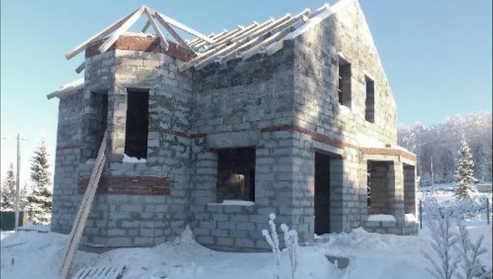 Консервация недотроенного дома без крыши на зиму