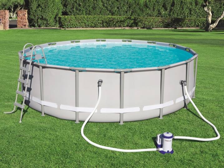 Как ухаживать за каркасным бассейном в домашних условиях, что нужно для обслуживания резервуара на даче и как правильно очищать воду в водоеме на улице