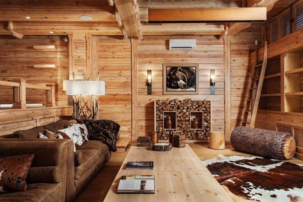 Красим деревянный дом внутри профессионально. отделка внутри дома