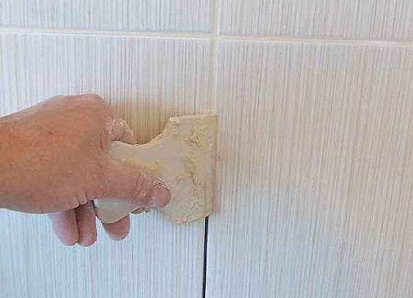 Затирка швов плитки в ванной своими руками | советы специалистов