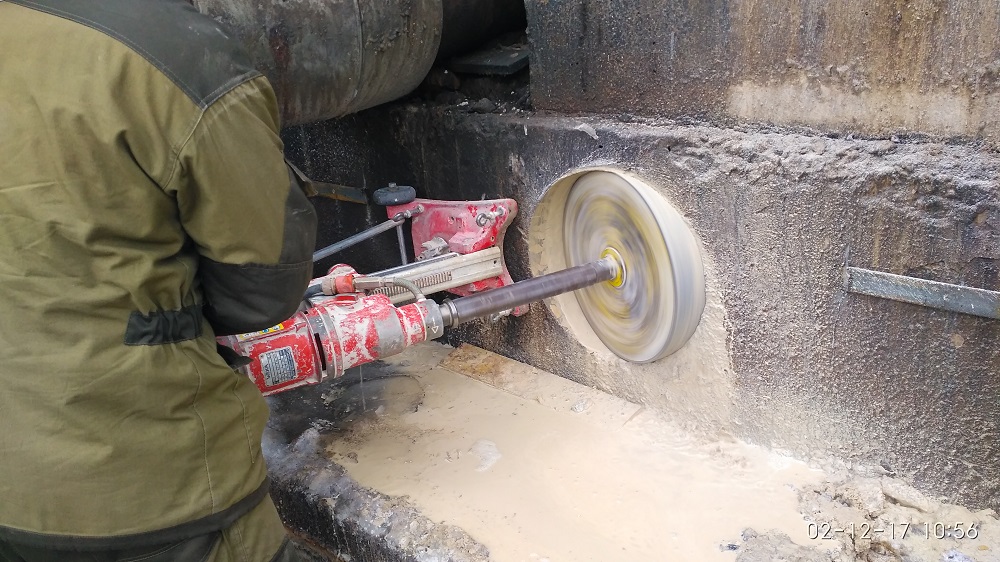 Сверление отверстий в бетоне: как правильно работать перфоратором, дрелью и другими инструментами