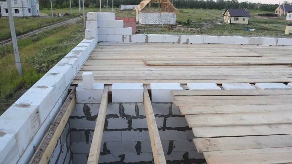????устройство деревянных перекрытий в газобетонных домах - блог о строительстве