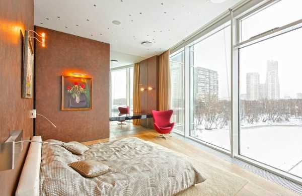 Квартиры с панорамными окнами (45 фото): студия с террасой, интерьеры однокомнатной квартиры с остеклением, отзывы