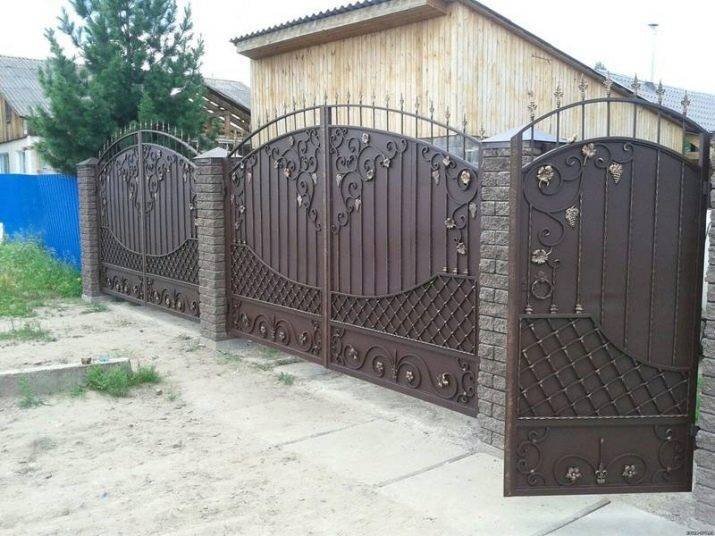 Кованые ворота: выбор, нюансы сборки и красивого оформления
