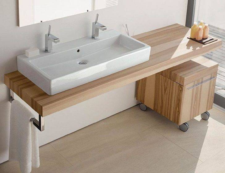 Деревянная столешница в ванную под раковину: разновидности, выбор материала