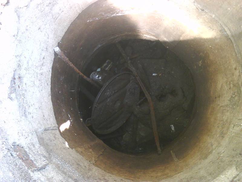 Осмотр и очистка канализационных колодцев: способы и описание / канализационные колодцы / канлизация / публикации / санитарно-технические работы