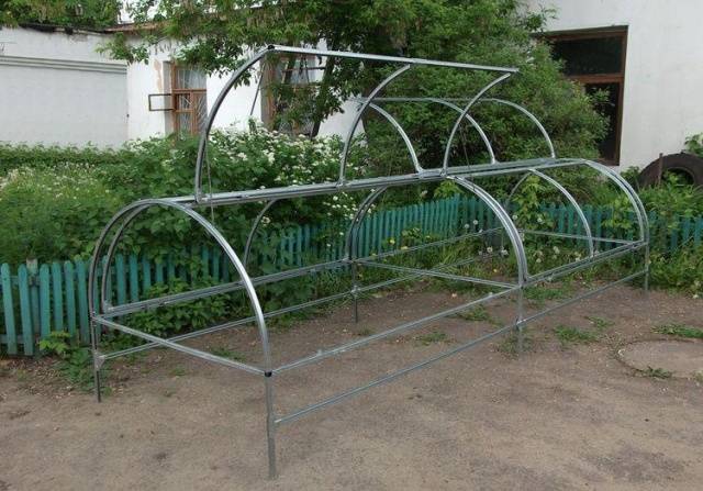 Парник из поликарбоната своими руками: как сделать прочную конструкцию по всем правилам