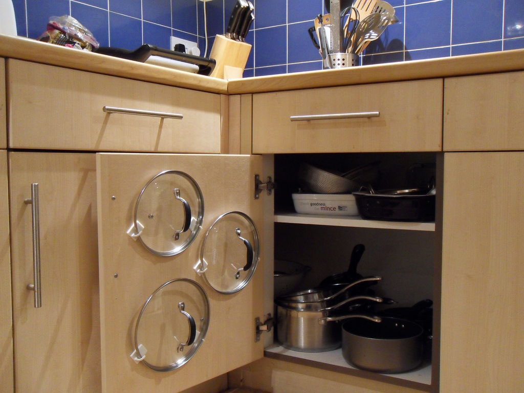 Как хранить крышки от кастрюль и сковородок: 12 практичных способов + 50 фото идей