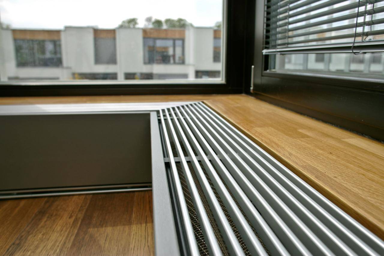 Низкие радиаторы отопления для панорамных окон: разновидности и их .