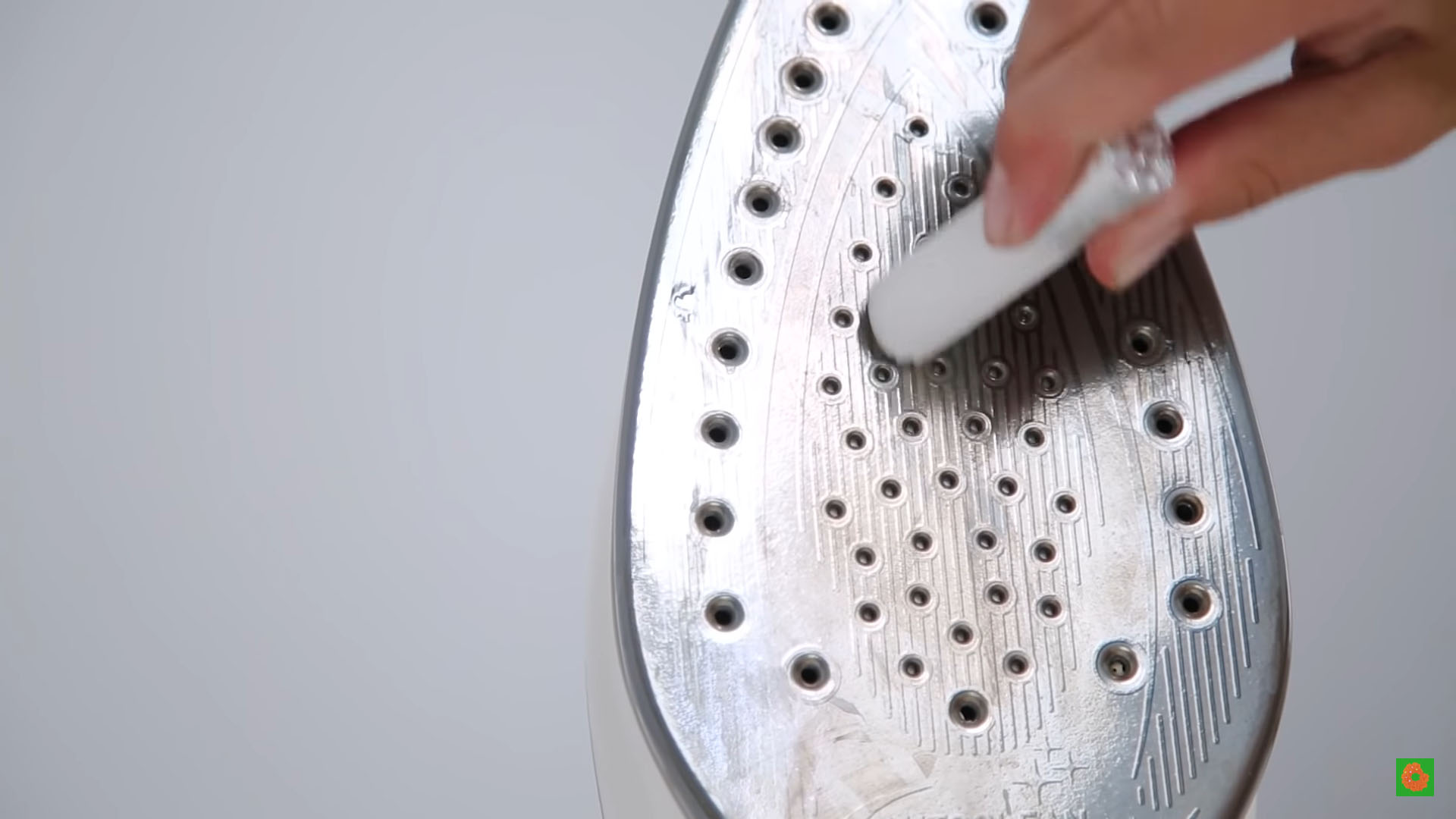 Как почистить утюг от накипи внутри в домашних условиях