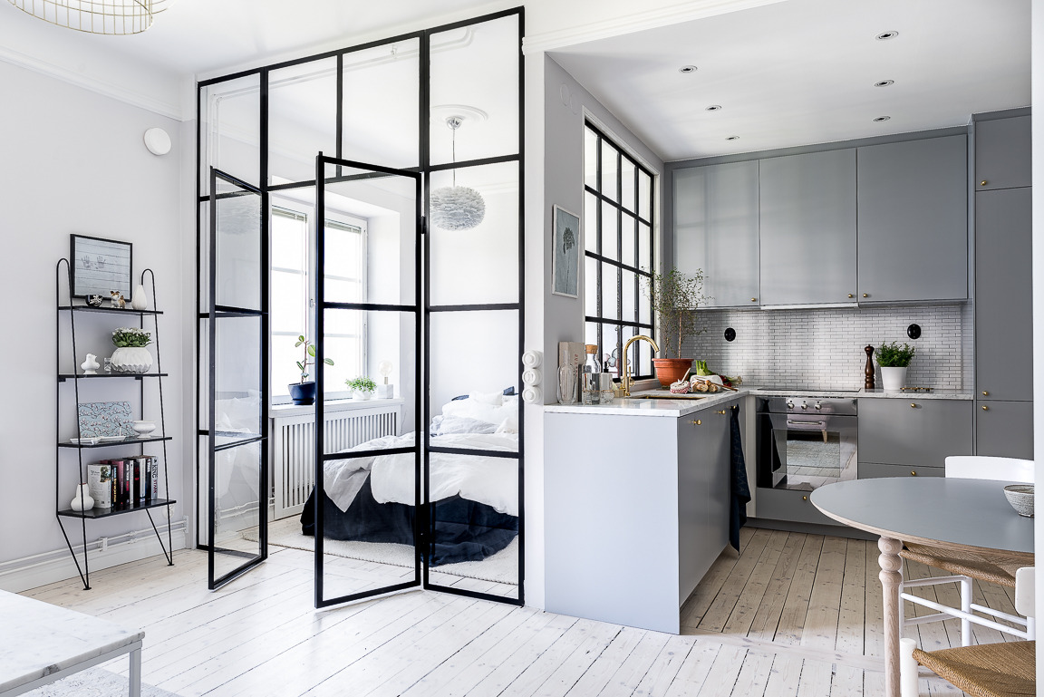 Межкомнатные перегородки из стекла: 80 дизайнерских вариантов зонирования квартиры