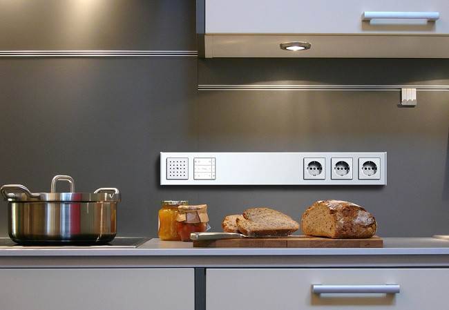 Расстановка мебели на кухне: как правильно и удобно расположить шкафы и технику