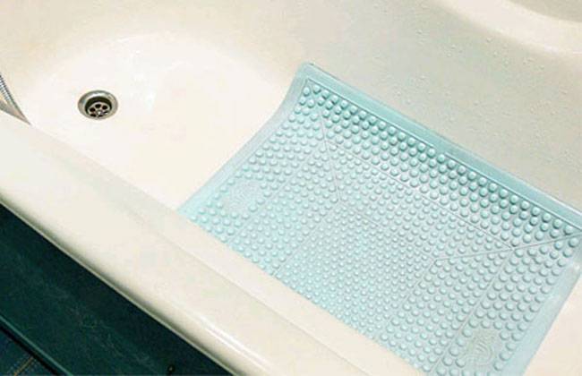 Резиновые коврики в ванную